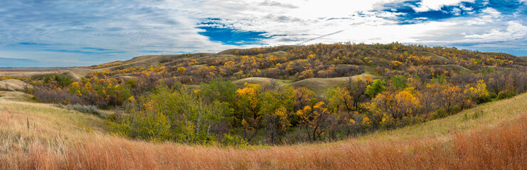 Fototapeta premium Autumn hiking on the Canadian prairie