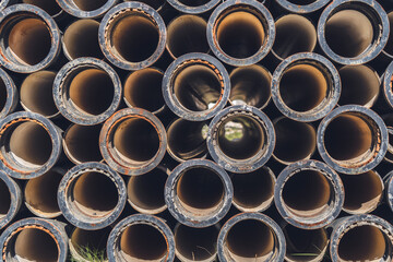 many pipes lie on top of each other
