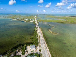 Fototapeta premium Highway 1 to Key West on Sugarloaf Key, Florida, United States.