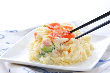 定番のお惣菜といえば、ポテトサラダ
