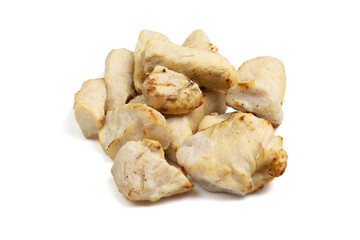 morceaux de poulet cuit, isolé sur un fond blanc