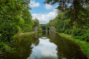 A view of the Rakotzbr&uuml;cke bridge in Kromlauer Park
