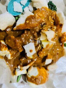 complete filling of batagor snacks