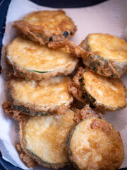 Salt the chopped zucchini a little, dip it in an egg and fry it in oil. We can use this zucchini for zucchini lasagna.After frying, they form the basis for zucchini lasagna.