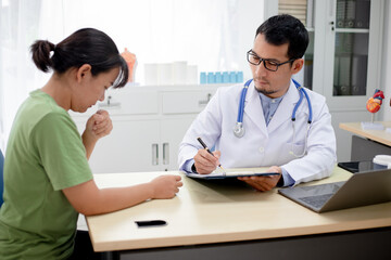 Fototapeta premium Patients visit their doctor to seek advice about their health, describing their symptoms and hoping to receive a diagnosis and treatment plan for their condition after the consultation.