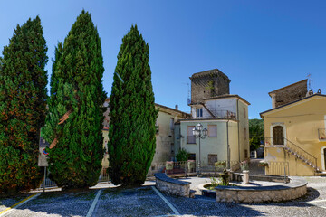 Obraz premium A street between the old houses of Fontechiari in Lazio, Italy.