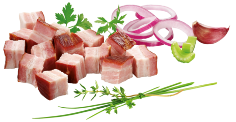 composição com bacon defumado acompanhado de cebola e ervas isolado em fundo transparente