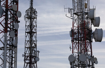 Repeater antennas, repeater antennas, mobile telephony, repeater antenna tower