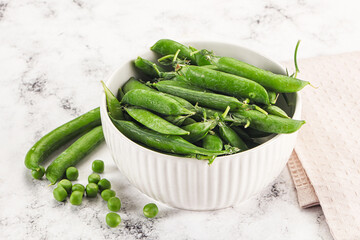 Sweet young green peas heap