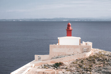 phare de la madonett, bonifacio, lighthouse, red, blue sky