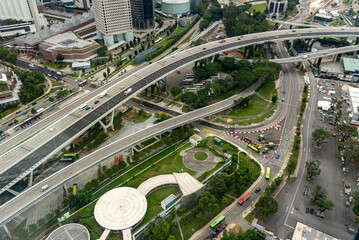Naklejka premium Wallpaper Panoramic View Of The CIty Of Singapore Taken By The Panoramic Wheel In A Cloudy Day