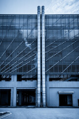 Obraz premium Modern Industrial Architecture with Striking Lines and Contrasts