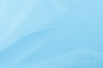 水色の薄い布　繊細な曲線