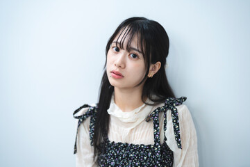 若い女性