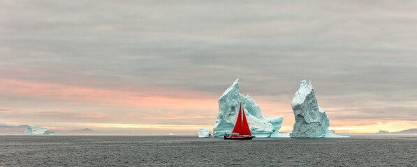 Beautiful icy Seascapes of Greenland © Dieter Weck
