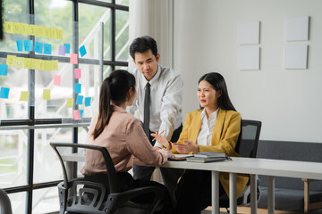 Teamwork Makes the Dream Work: Collaborative Business Meeting