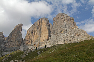 il Sassolungo e il Dente; Val di Fassa, Trentino