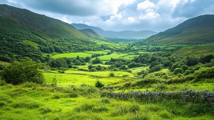 Obraz premium Serene Landscape View of Lush Green Valleys
