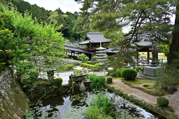 瑠璃光寺の日本庭園