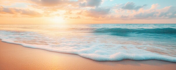 Obraz premium Gentle beach with soft sand, a blurry tropical beach, a sunset sky, and clouds.