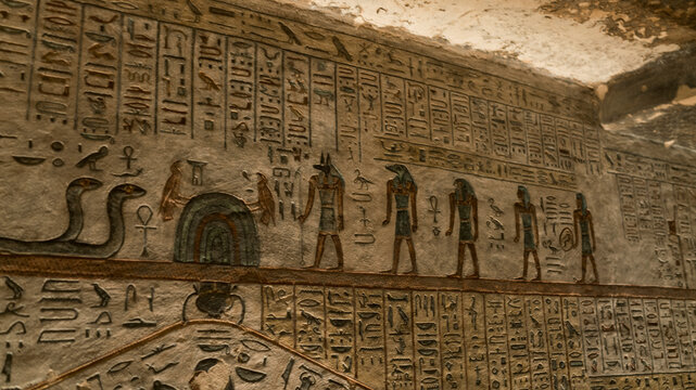 Architecture of ancient Egypt, Luxor. Places of rule of pharaohs, hieroglyphs