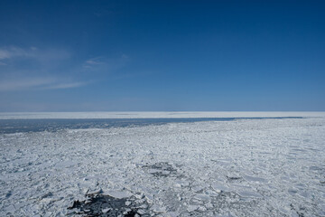 Drift ice in Hokkaido Japan © 善弘 石垣