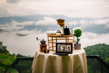 Drip coffee, relax with a view of fog and mountains.