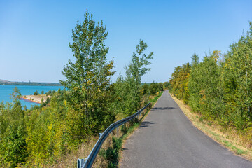 Der Störmthaler See bei Leipzig im Spätsommer