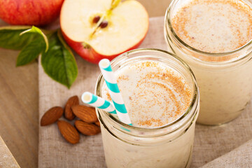 Apple Banana Cinnamon Smoothie