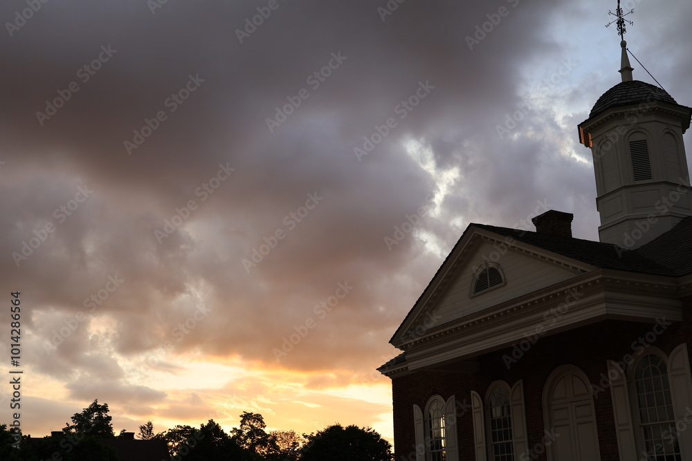 Wall mural courthouse at sunset