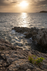 美しい夕暮れの海岸