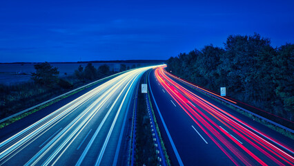 Langzeitbelichtung - Autobahn - Strasse - Traffic - Travel - Sunrise - Line - Ecology - Highway - Night Traffic - Long Exposure - Cars Speeding - Lights - Sunset - Light Trails - High quality photo