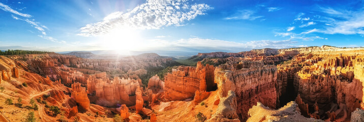 panoramic view of the amphitheater area in Bryce Canyon National Park, Utah