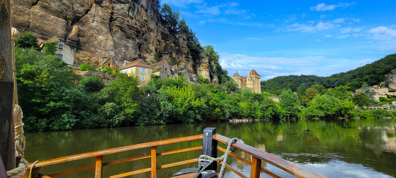 P&eacute;rigord, France / Rivi&egrave;re Esp&eacute;rance et Ch&acirc;teau de Fayrac