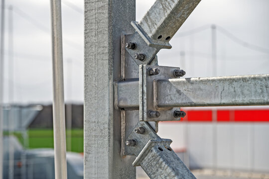 Galvanized bolted connection of steel elements of framework