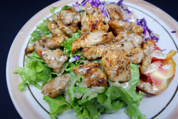 Vegetables salad with chicken grilled 