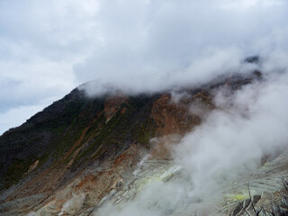 夏の箱根の観光名所大湧谷の風景