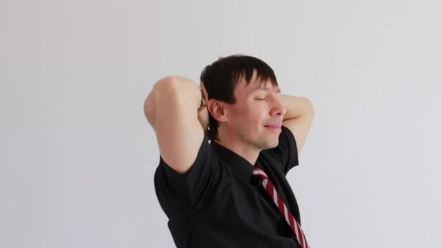 homem de neg&oacute;cios de bem com a vida 