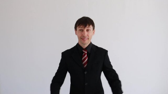 homem de neg&oacute;cios  express&atilde;o positiva 