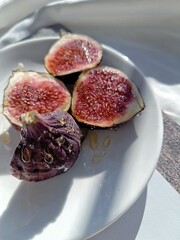 figs on a plate