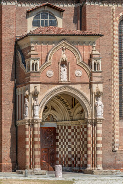 Asti, Italy: antiport Pelletta (15th cent.) of the side entrance to Asti Cathedral