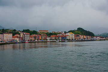 Fototapeta premium Capture the infinite beauty of the ocean with our seascape photographs, perfect for transforming any space with the serenity and majesty of the sea.