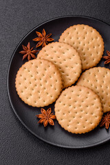 Round dotted snack snack cookies with cream