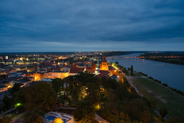 Grudziądz i Wisła nocą 