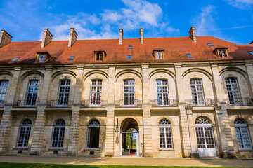 L'abbaye Notre-Dame de Longpont