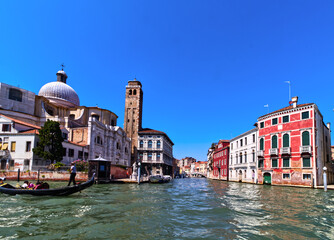Naklejka premium Canals connected with other canals, Venice, Italy