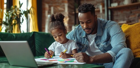 Obraz premium Father and daughter sitting together on a cozy couch drawing and coloring while enjoying family time and creativity