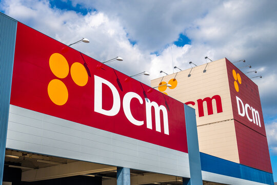 DCM 企業の看板 ロゴマーク