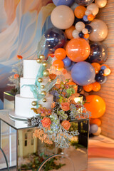 table setting, table, party decoration, birthday party, flower decoration, decoration with natural flowers, party room, mirrored counter, birthday cake

