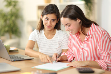 Bad woman cheating a friend to sign a contract